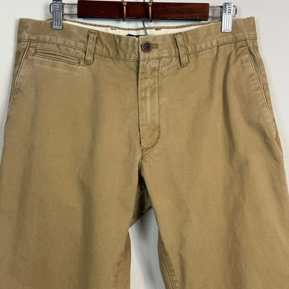 Banana Republic Vintage Straight Khaki Chinos 33x32